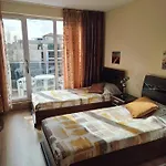 Deluxe Admiral Plaza *