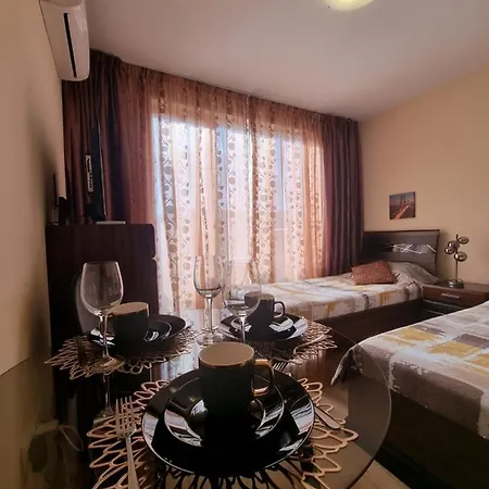 Deluxe Admiral Plaza * Σάνι Μπιτς