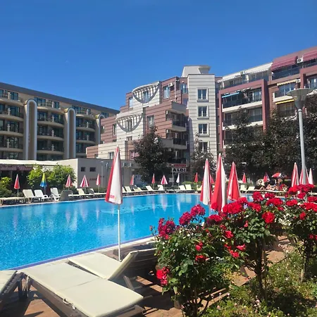 Deluxe Admiral Plaza Apartmán *